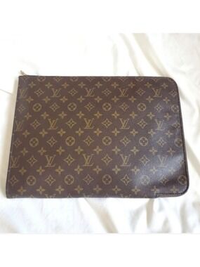 Louis Vuitton Documents Case Large Monogram 16